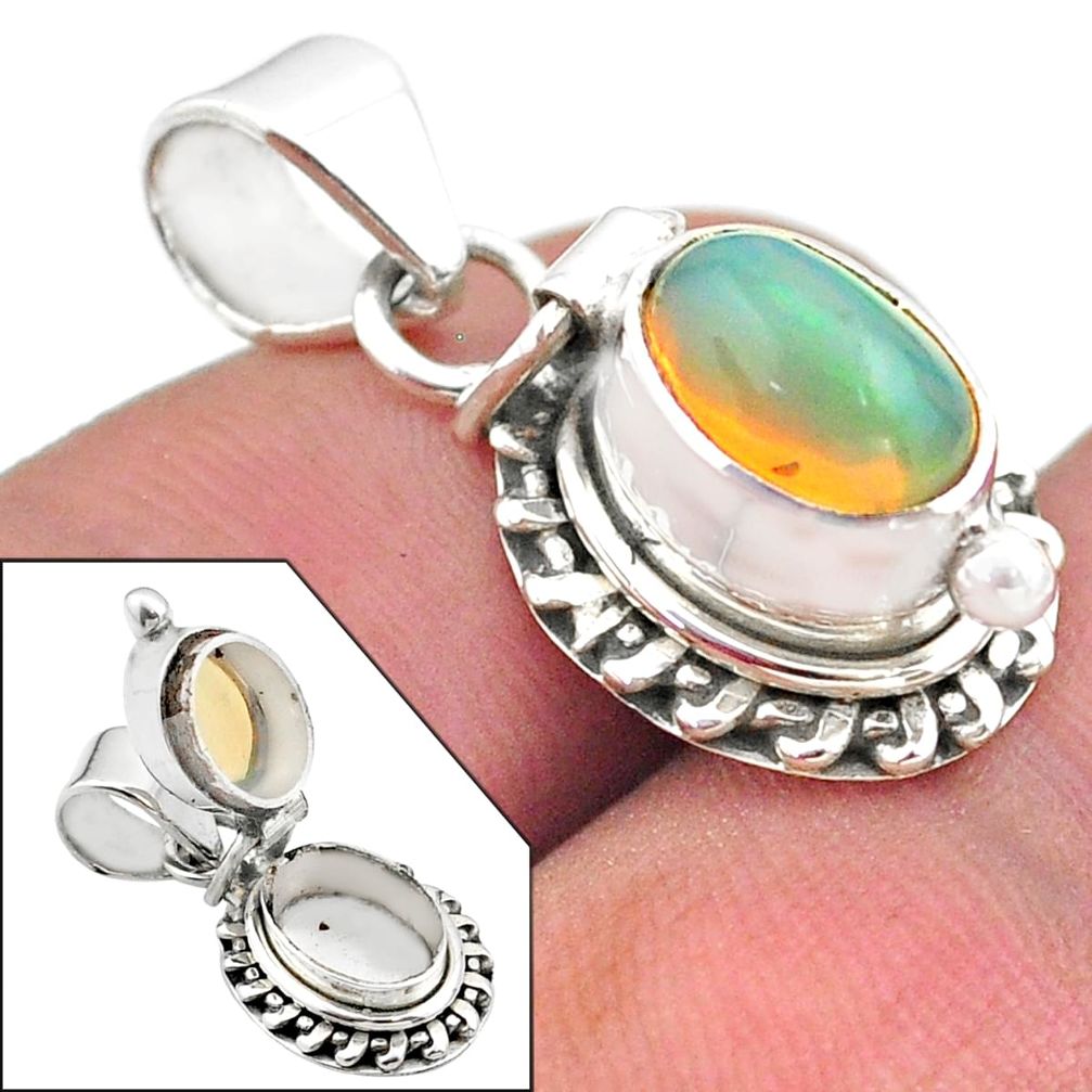 3.10cts natural multi color ethiopian opal 925 silver poison box pendant t45433