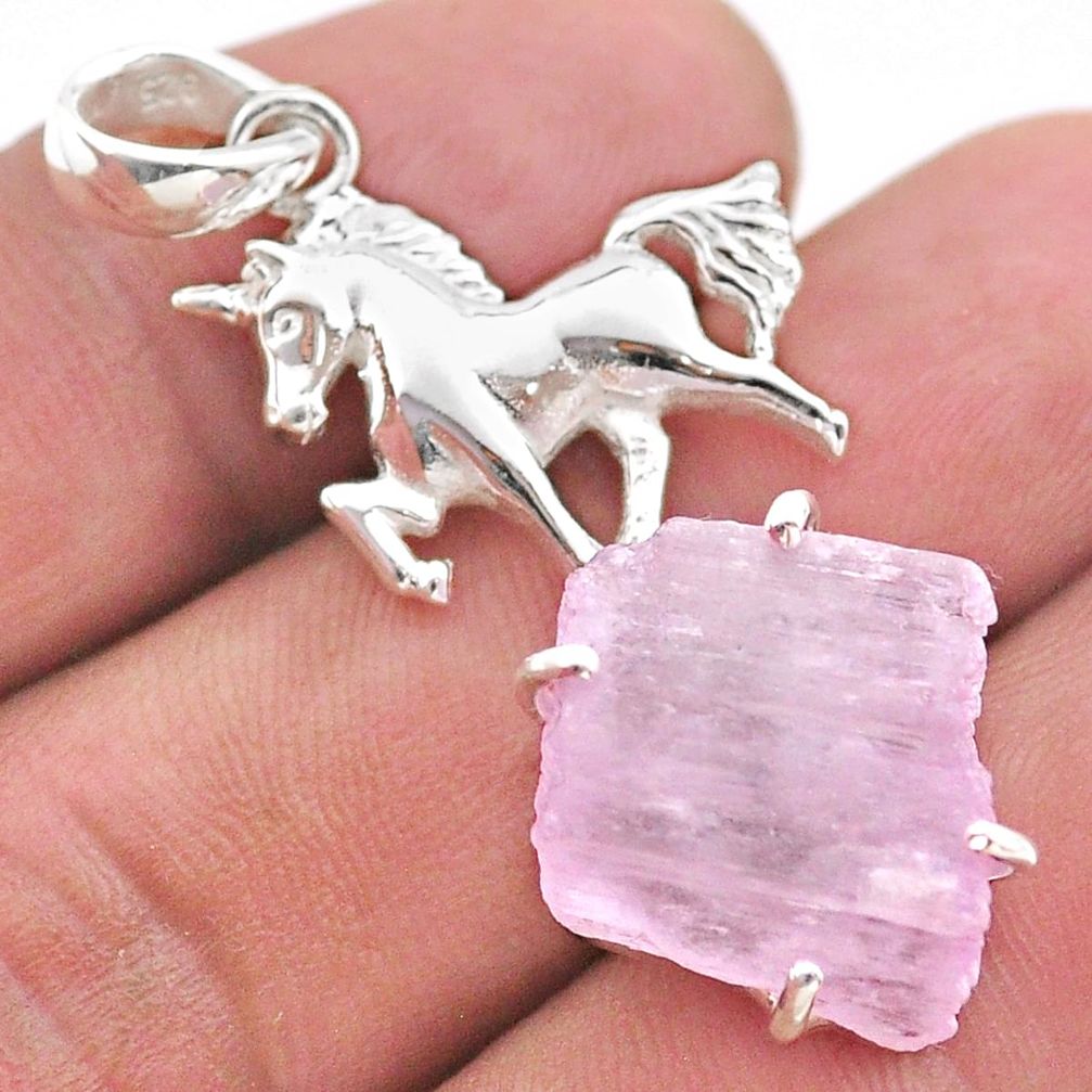 19.27cts natural pink kunzite raw 925 sterling silver horse pendant t48404