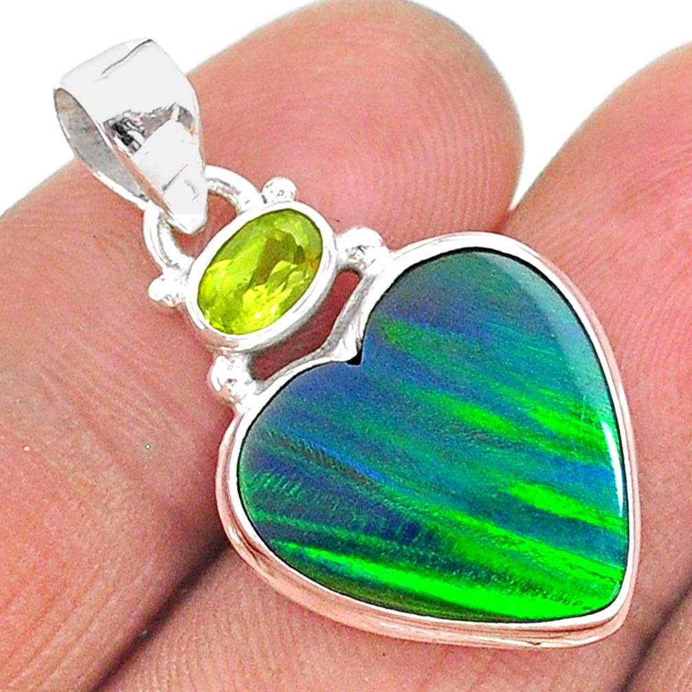 9.79cts northern lights aurora opal (lab) peridot 925 silver pendant t16983