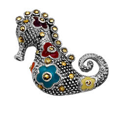 6.48gms pink blue yellow enamel marcasite silver seahorse brooch pendant n20191