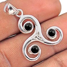 1.31cts triskelion knot natural black onyx 925 sterling silver pendant t89156