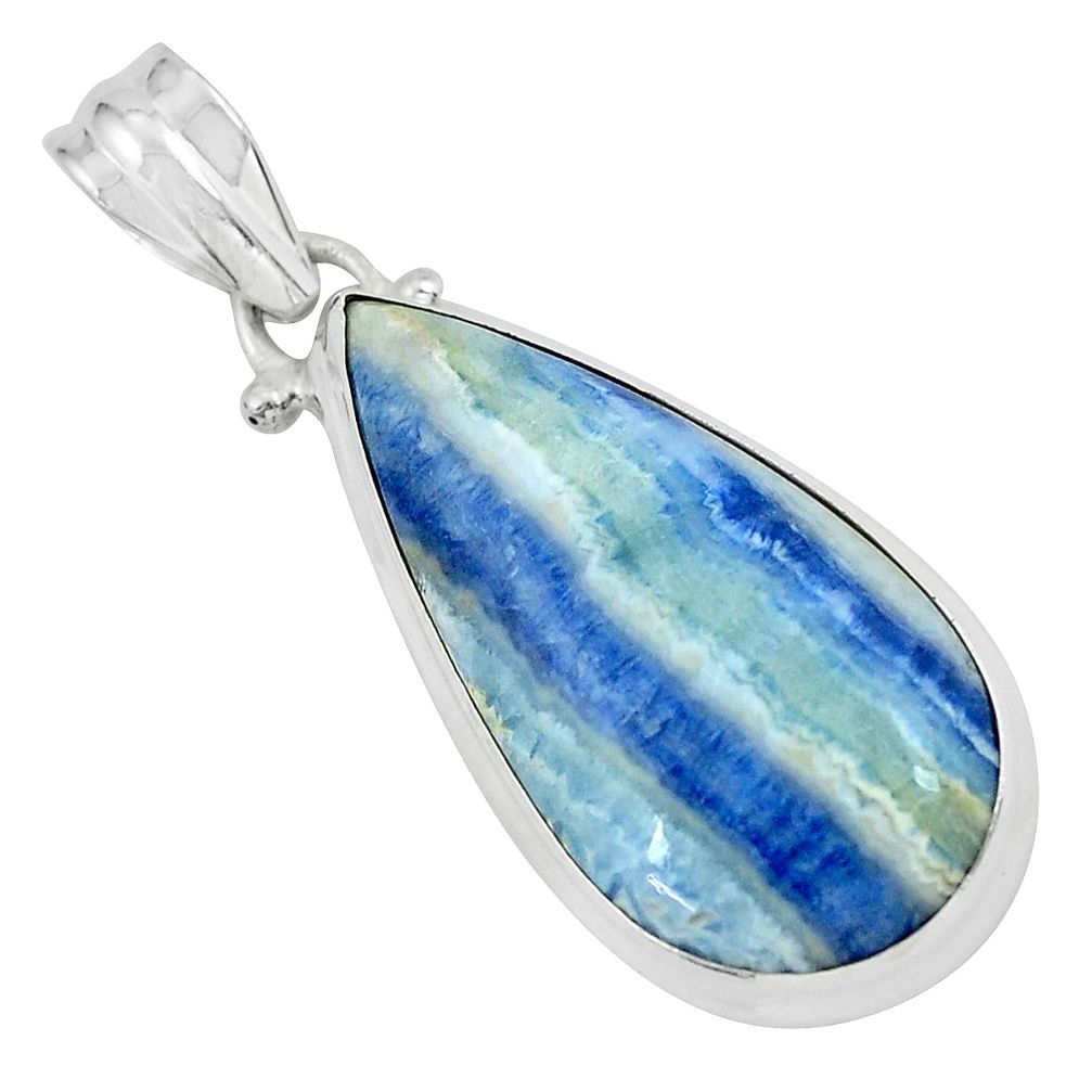 17.22cts natural blue quartz palm stone 925 sterling silver pendant p59662