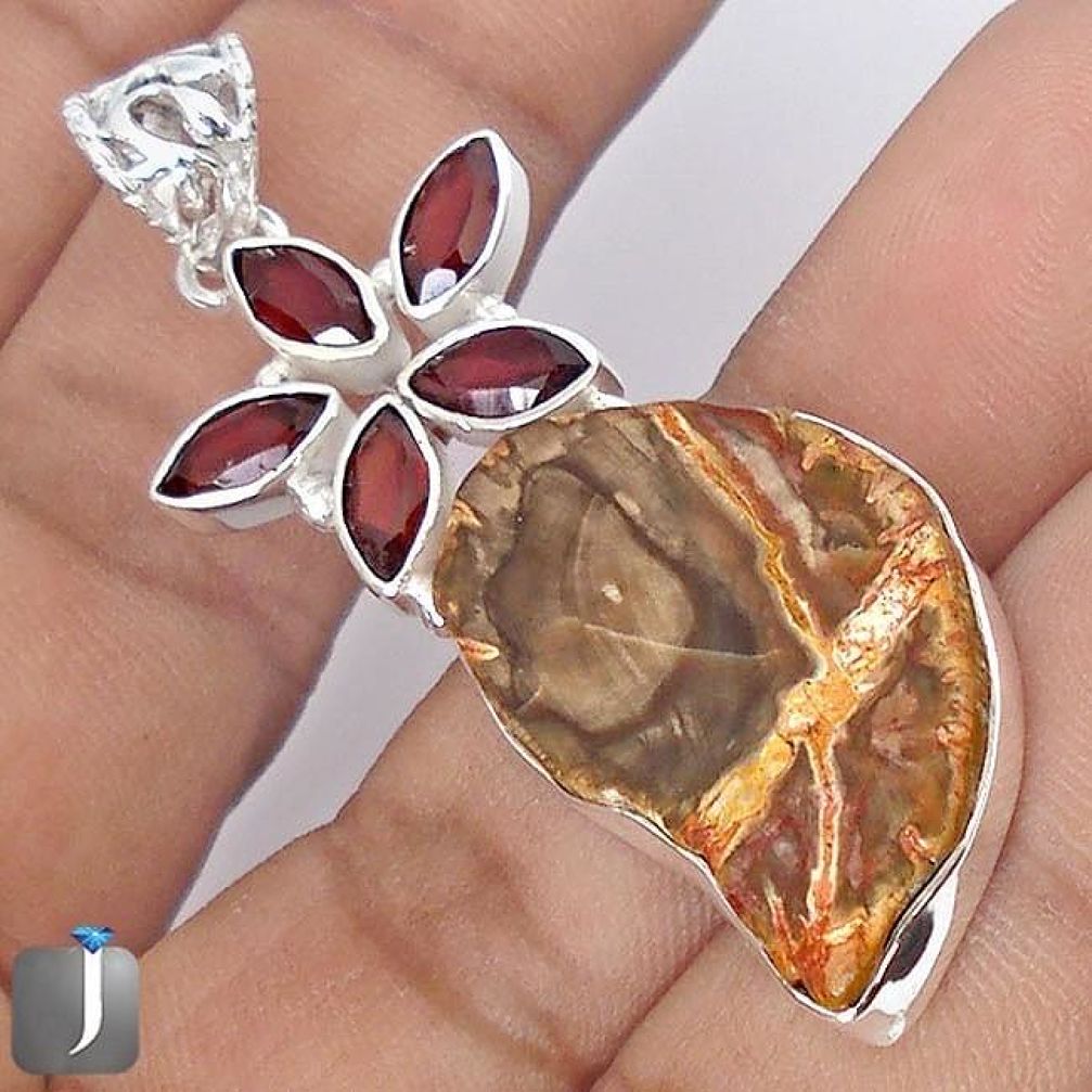 26.62cts NATURAL BROWN PETRIFIED WOOD FOSSIL GARNET 925 SILVER PENDANT G10689