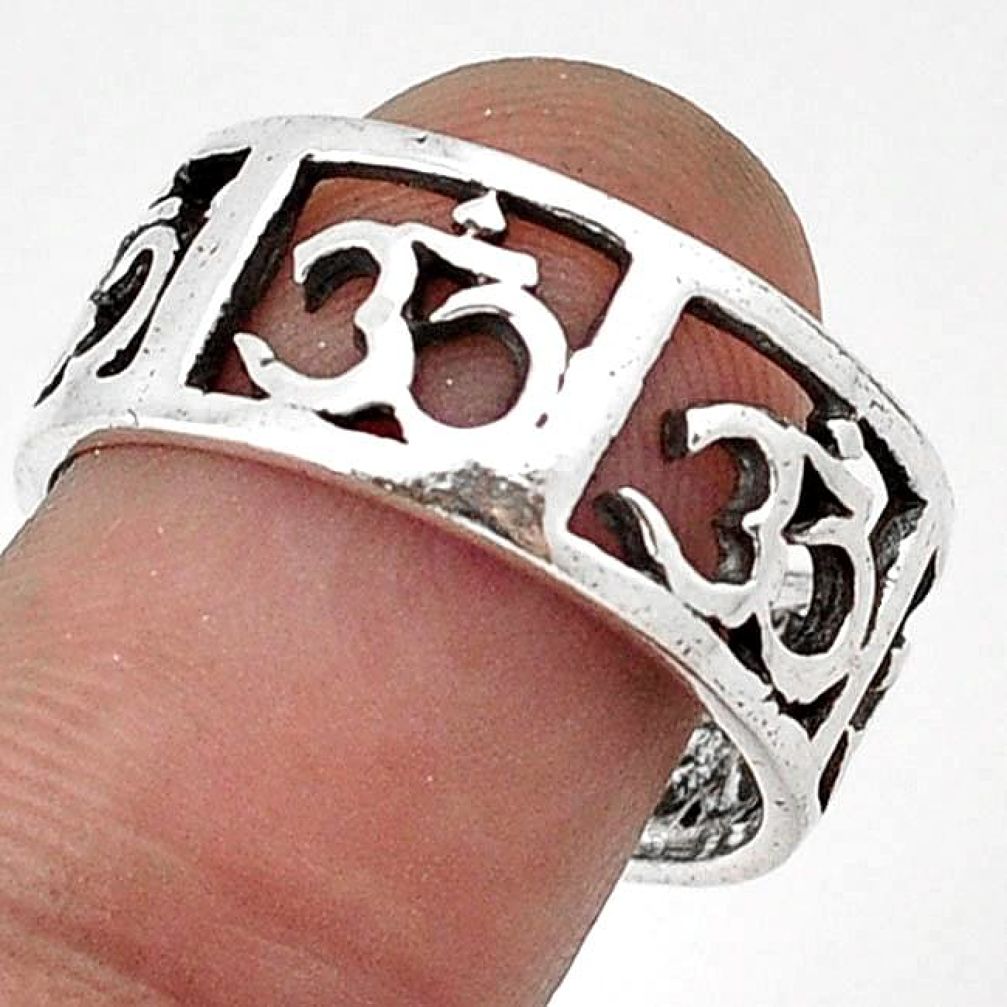 4.39gms 925 STERLING SILVER OM HINDU RELIGION SQUARE BAND RING SIZE 8.5 H21279