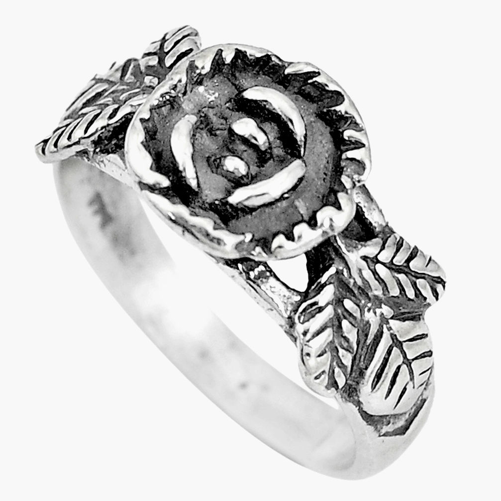 4.69gms indonesian bali style solid 925 silver flower ring size 8.5 c5241