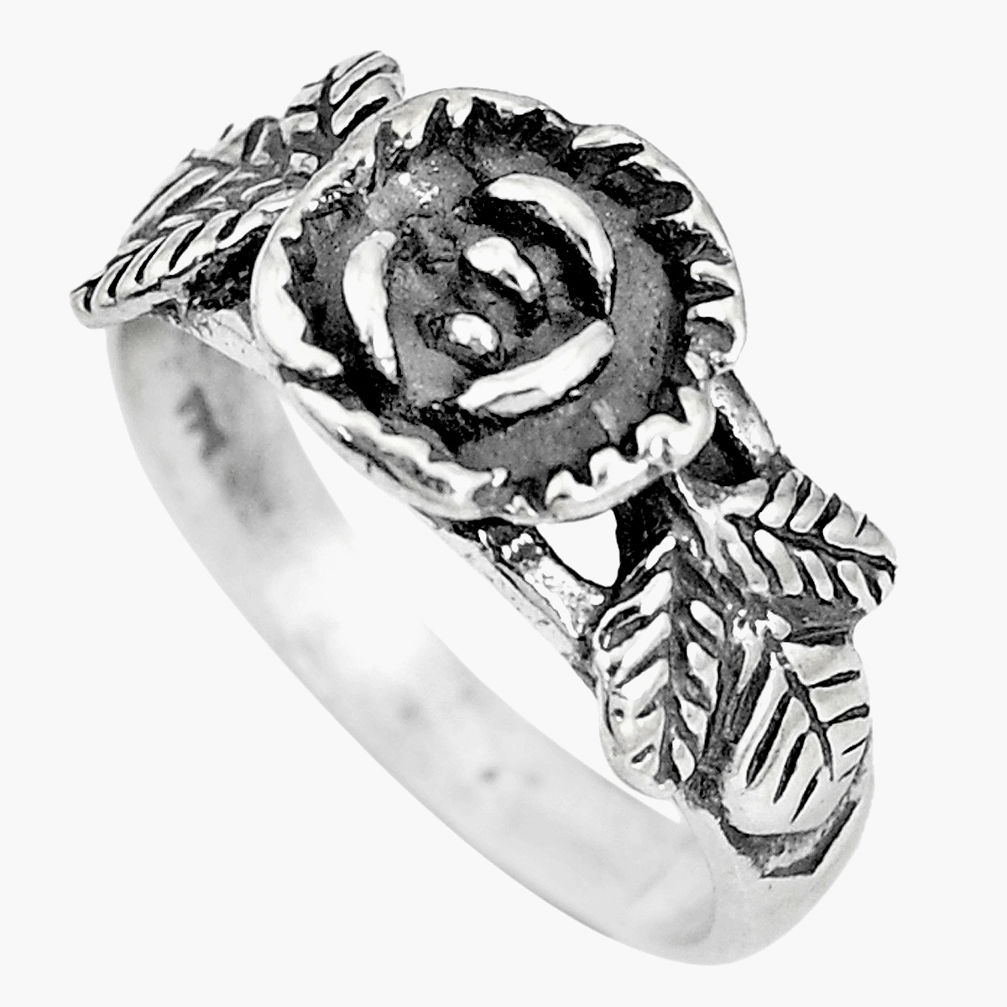 4.69gms indonesian bali style solid 925 silver flower ring size 7.5 c5243