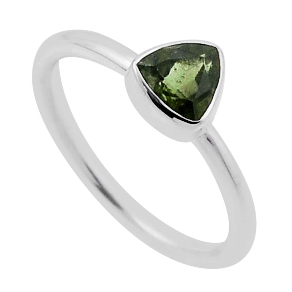 1.00cts faceted green moldavite (genuine czech) 925 silver ring size 6.5 n47693