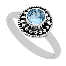 0.78cts faceted natural blue topaz round sterling silver ring size 6.5 n36874
