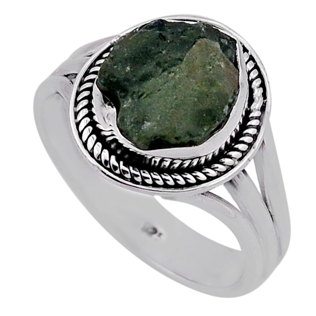 5.95cts solitaire green moldavite (genuine czech) 925 silver ring size 9 n36287