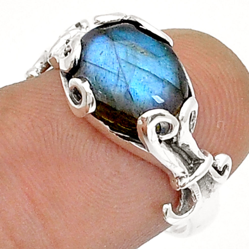 4.08cts solitaire natural blue labradorite oval 925 silver ring size 7 u75822