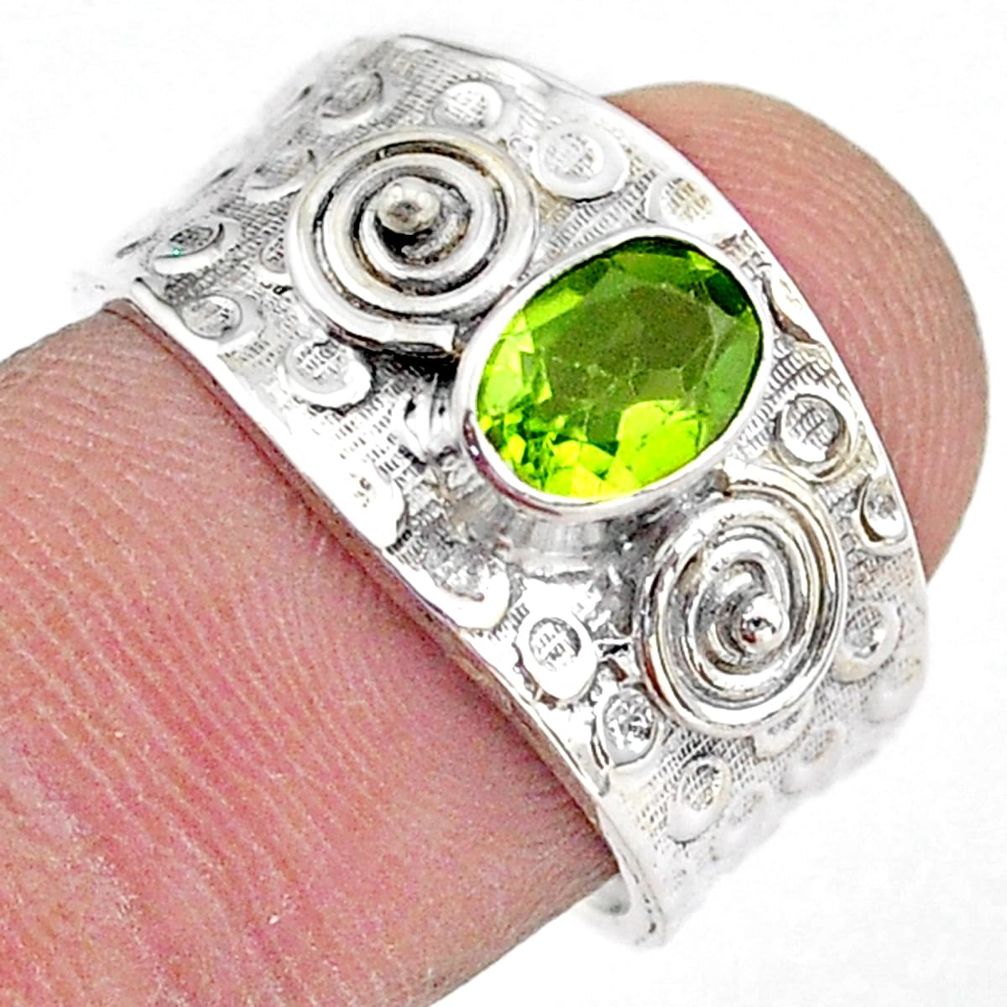 1.47cts solitaire natural green peridot 925 silver ring band size 7.5 t42221