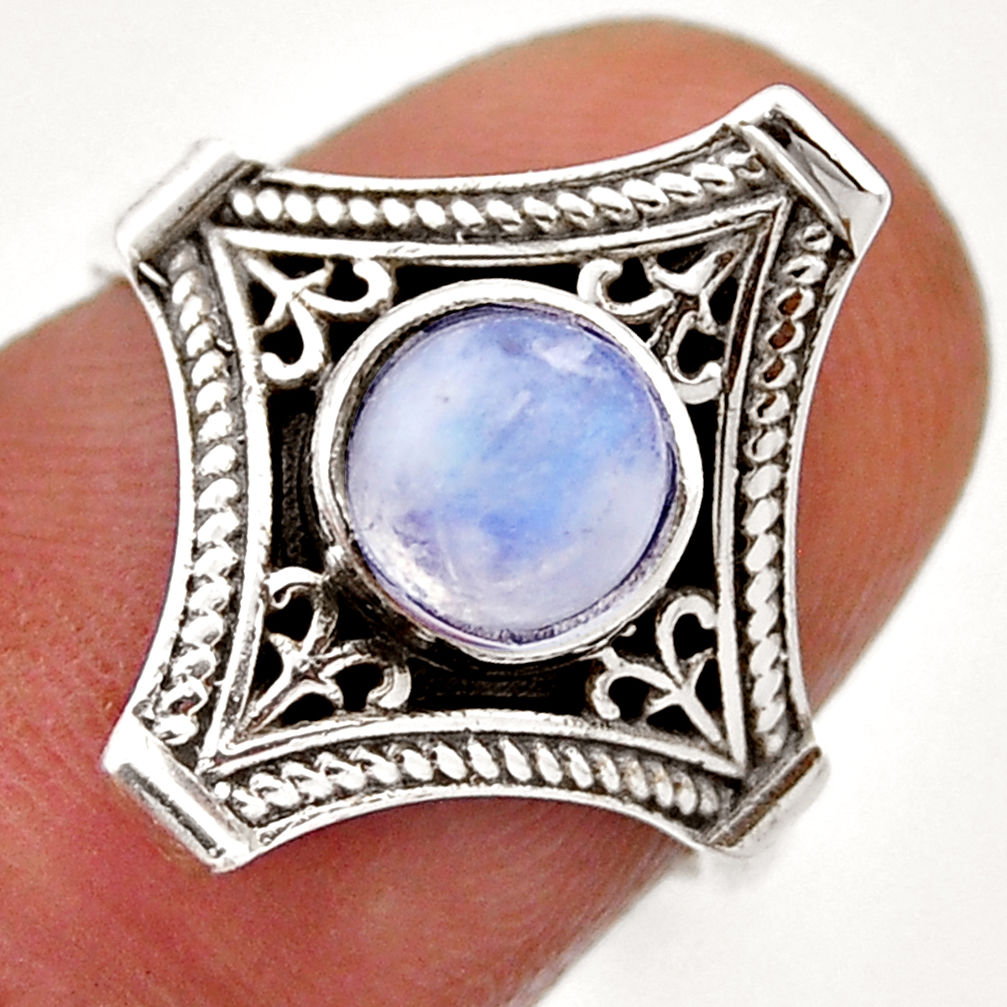 1.16cts solitaire natural rainbow moonstone round silver ring size 5.5 n46917