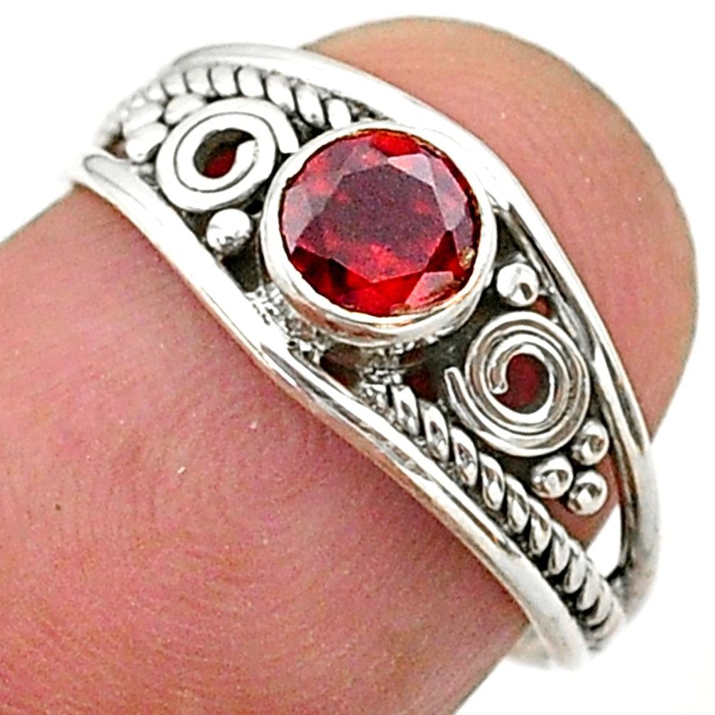 0.81cts solitaire natural red garnet 925 sterling silver ring size 6 t40086